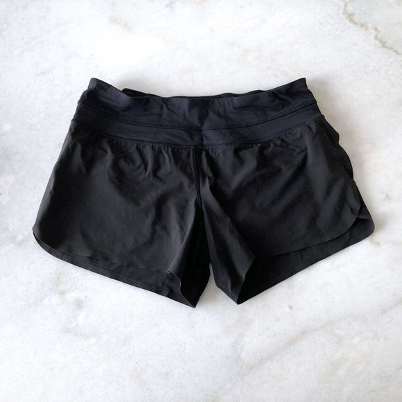 Lululemon black shorts with pockets, (size 6) drawstring waist - Picture 1 of 8